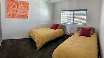 2 bedrooms, iron/ironing board, WiFi, bed sheets