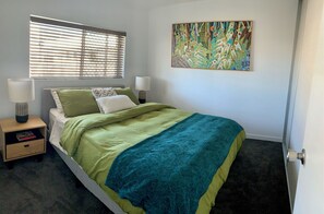 2 bedrooms, iron/ironing board, WiFi, bed sheets