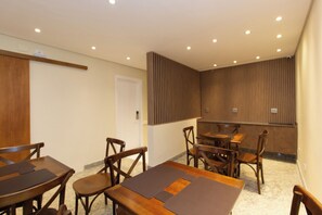 Dining - Villa Jequitibá Hotel (São Paulo)