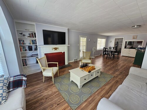 Spacious Decorated Apartment: Your Perfect Stylish Living Space