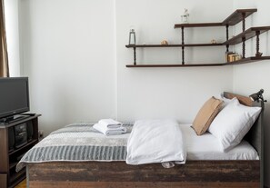 熨斗/熨衣板、WiFi、床单