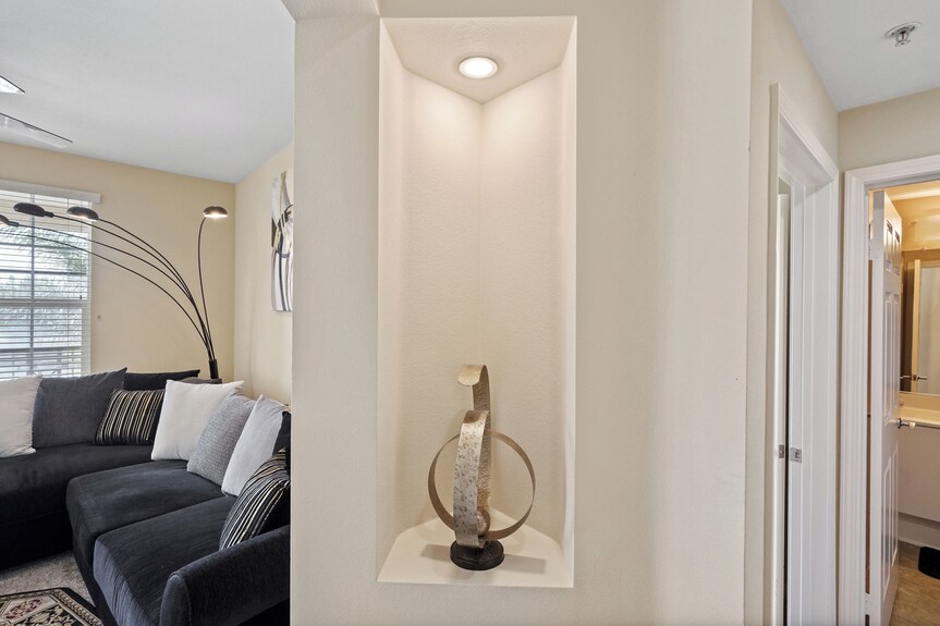 Spacious & Lovely 2bd/2ba! 5mins To Disney! Angel Stadium! The Outlets! Etc... - La Habra, CA