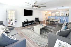 TV - Green Fairways Retreat Condo (Myrtle Beach)