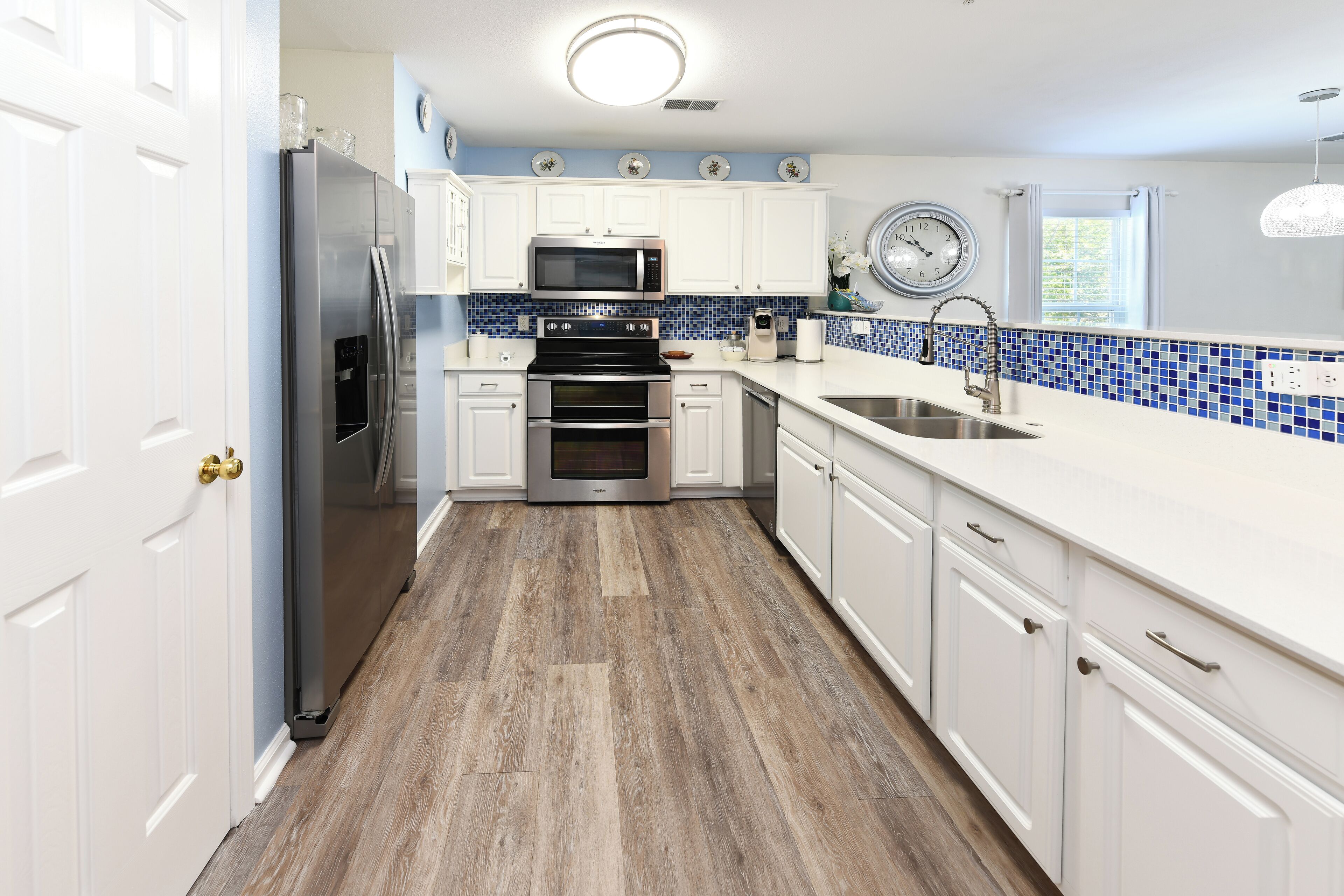 Cookware/dishes/utensils