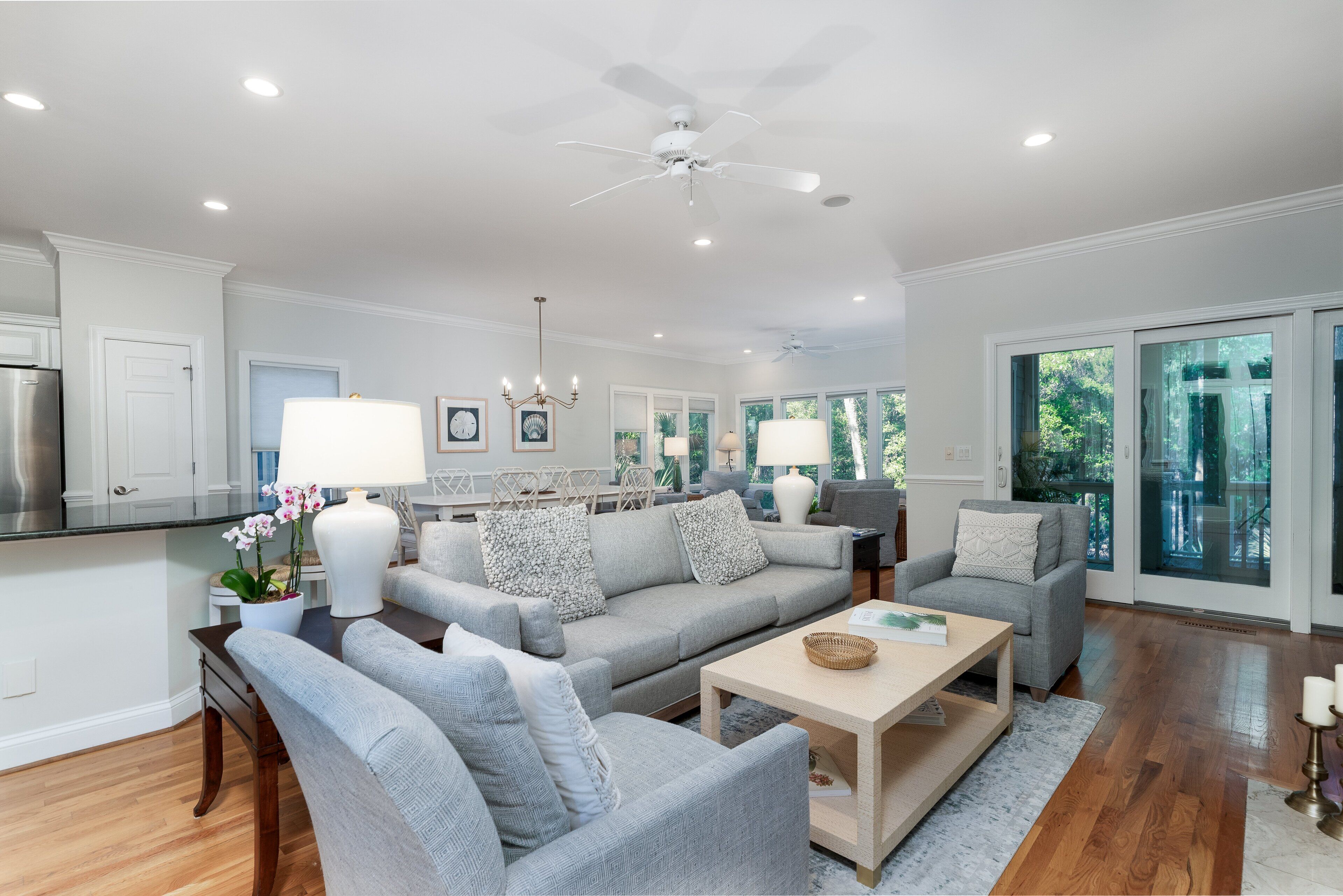 Fabulous 4 BR/3.5 BA Great Family Vacation Home! Close to Beach!