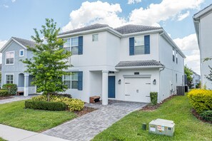 Exterior - Spacious 6-bedroom home in Davenport, Osceola County, perfect for family getaways. (Davenport)