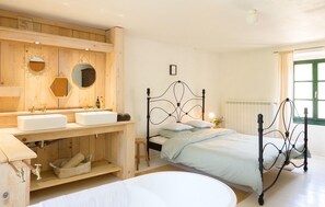 4 chambres, lit parapluie, Wi-Fi gratuit, draps fournis