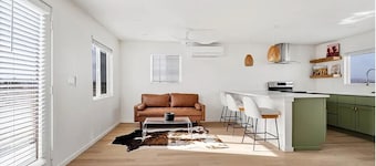 5 minutes to the Joshua Tree National Park North Entrance with backyard patio