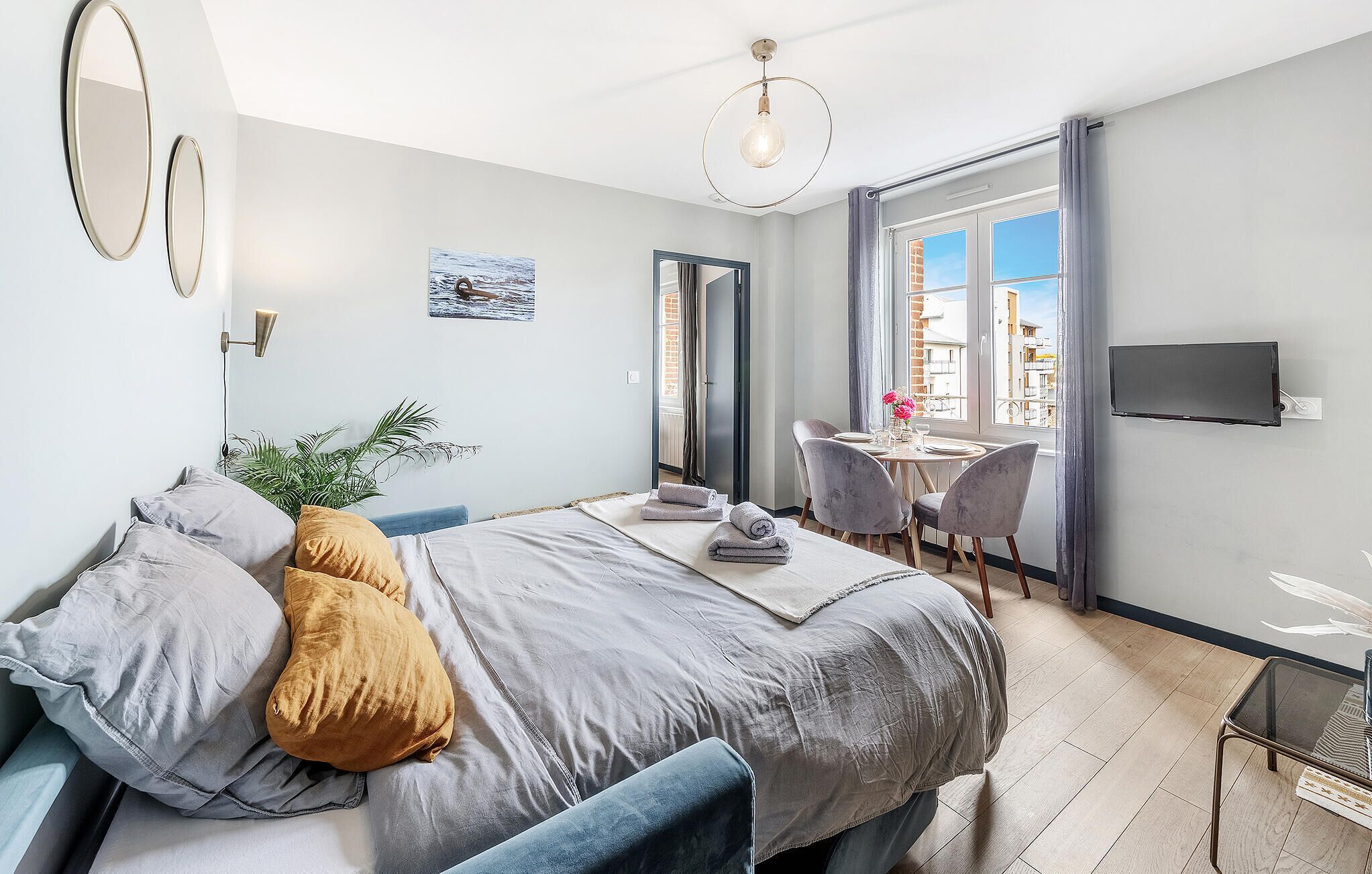 1 chambre, fer et planche à repasser, Wi-Fi gratuit