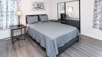 3 bedrooms, iron/ironing board, WiFi, bed sheets