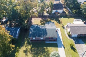 Exterior - Sandy Toes Haven 3BR/2BA House (North Myrtle Beach)