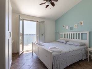 3 bedrooms, Internet