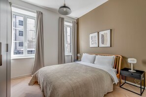 2 bedrooms, iron/ironing board, WiFi, bed sheets - Fabulous Meidling 2BR., Furnished & Equipped, by Blueground (Vienna)