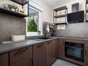 Fridge, microwave, oven, dishwasher