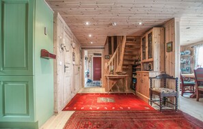 Interior - 5 bedroom gorgeous home in Engerdal (Engerdal)