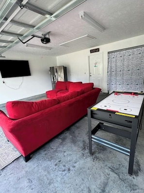 TV, ping pong