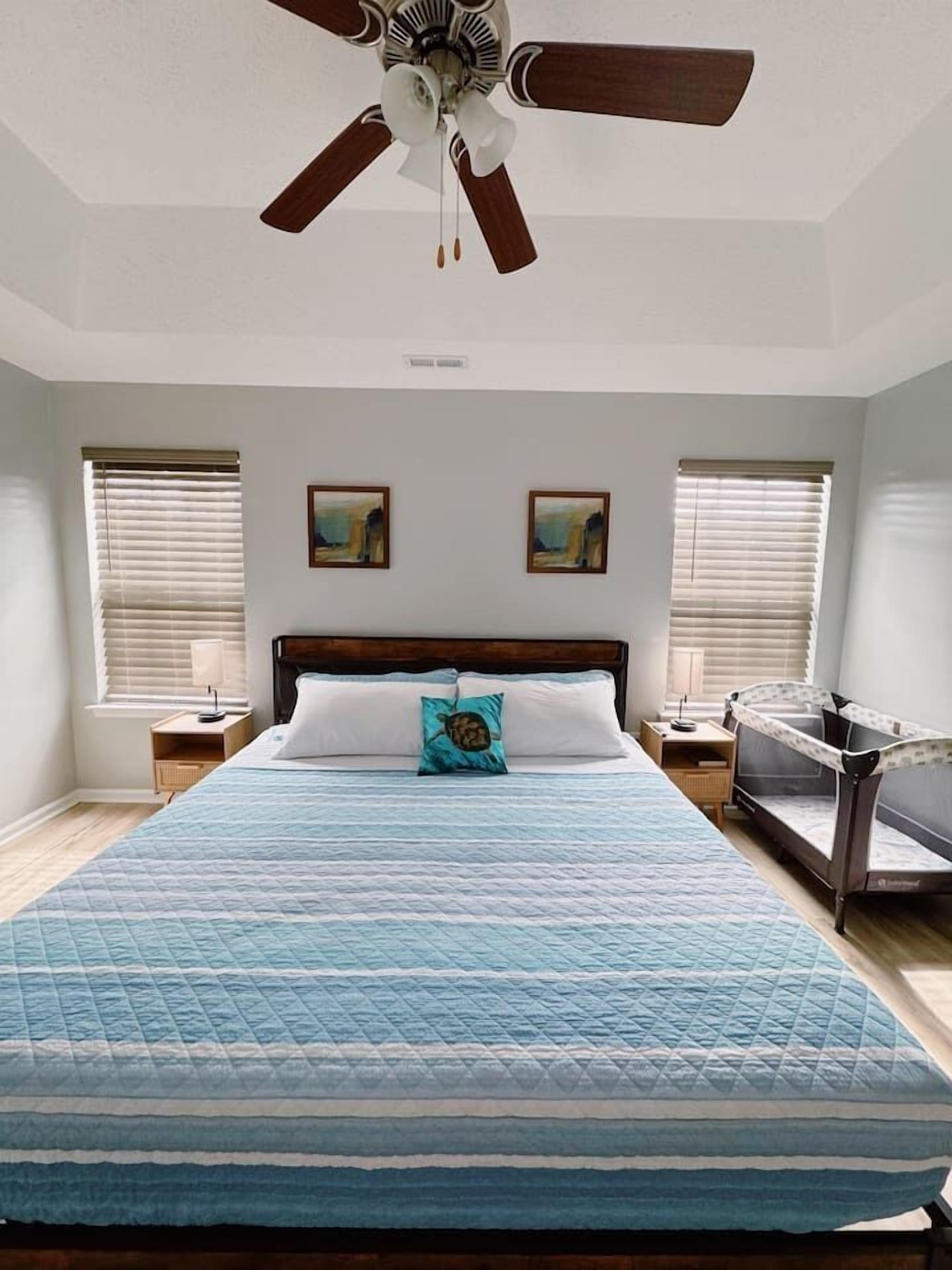 3 bedrooms, iron/ironing board, travel crib, WiFi