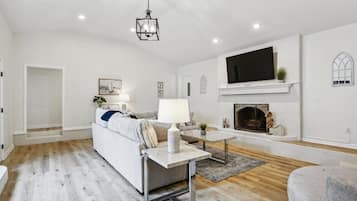 Smart TV, video games