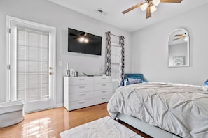 3 soverom, strykejern/-brett, wi-fi og sengetøy