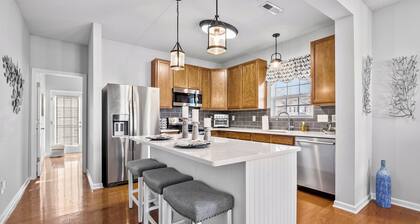 Centrally located Urban Retreat Haven awaiting your arrival!