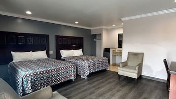 Habitación básica doble, para no fumadores | Escritorio, espacio para trabajar con laptop y wifi gratis