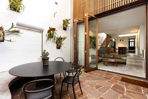 House | 2 bedrooms - Architecture Designed Terrace (Surry Hills)