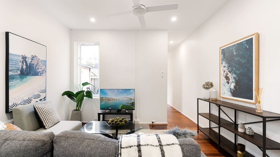 Bright Central Darlinghurst