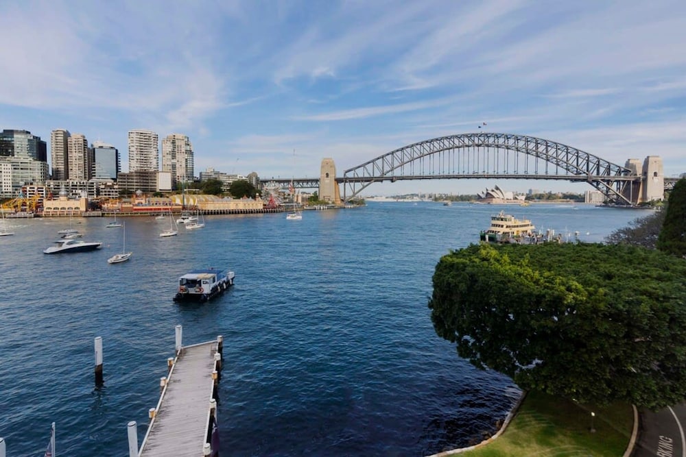 Harbourside Apartments image
