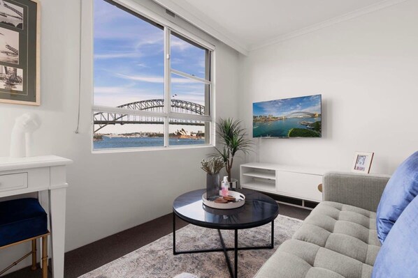 Apartment - Harbourside 15 in Mcmahons Point (McMahons Point)
