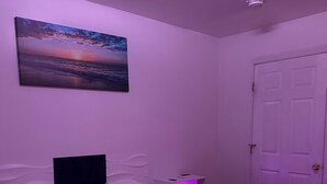 2 habitaciones, tabla de planchar con plancha, wifi y ropa de cama