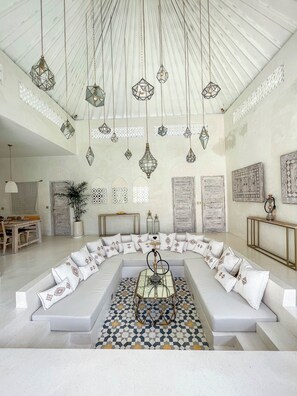 Villa Design, patio, vista piscina | Area soggiorno