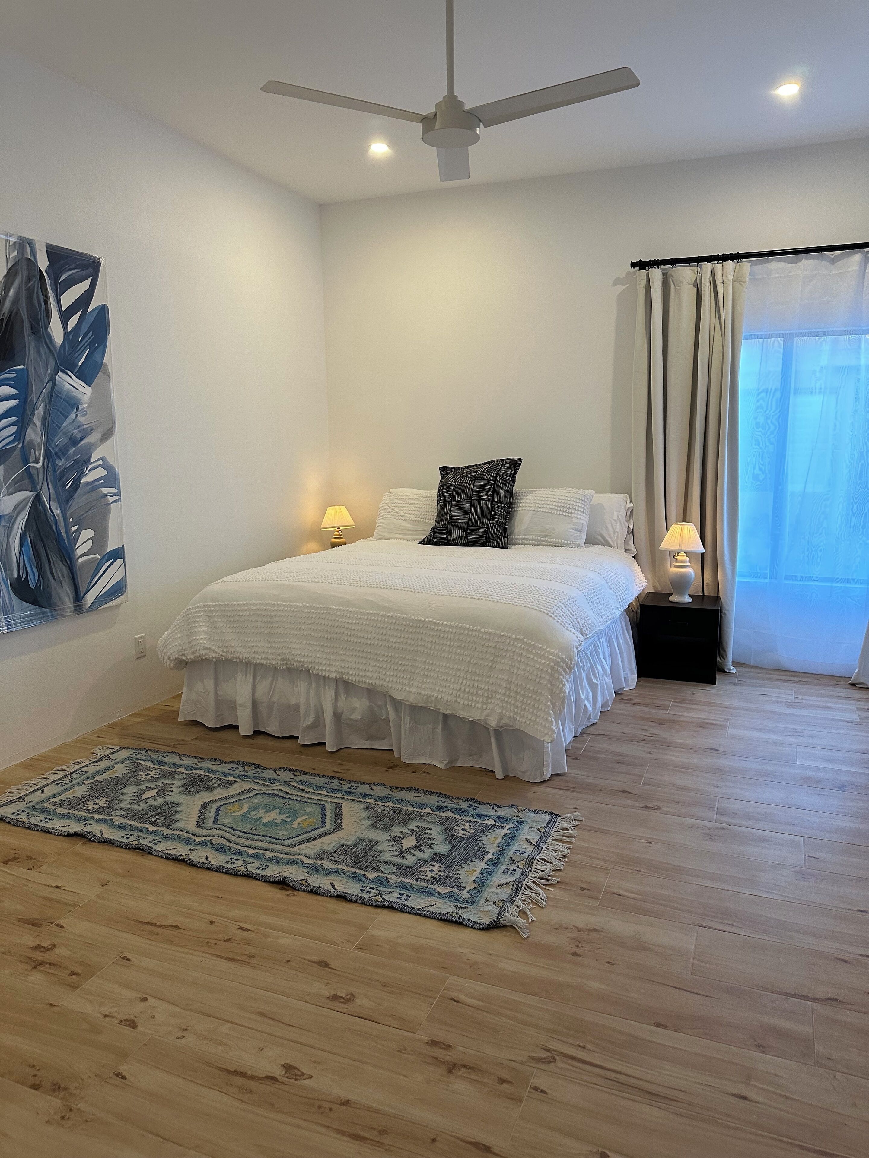 Large King Bed Suite with Private Entrance Attached to Full Home Palm Desert.