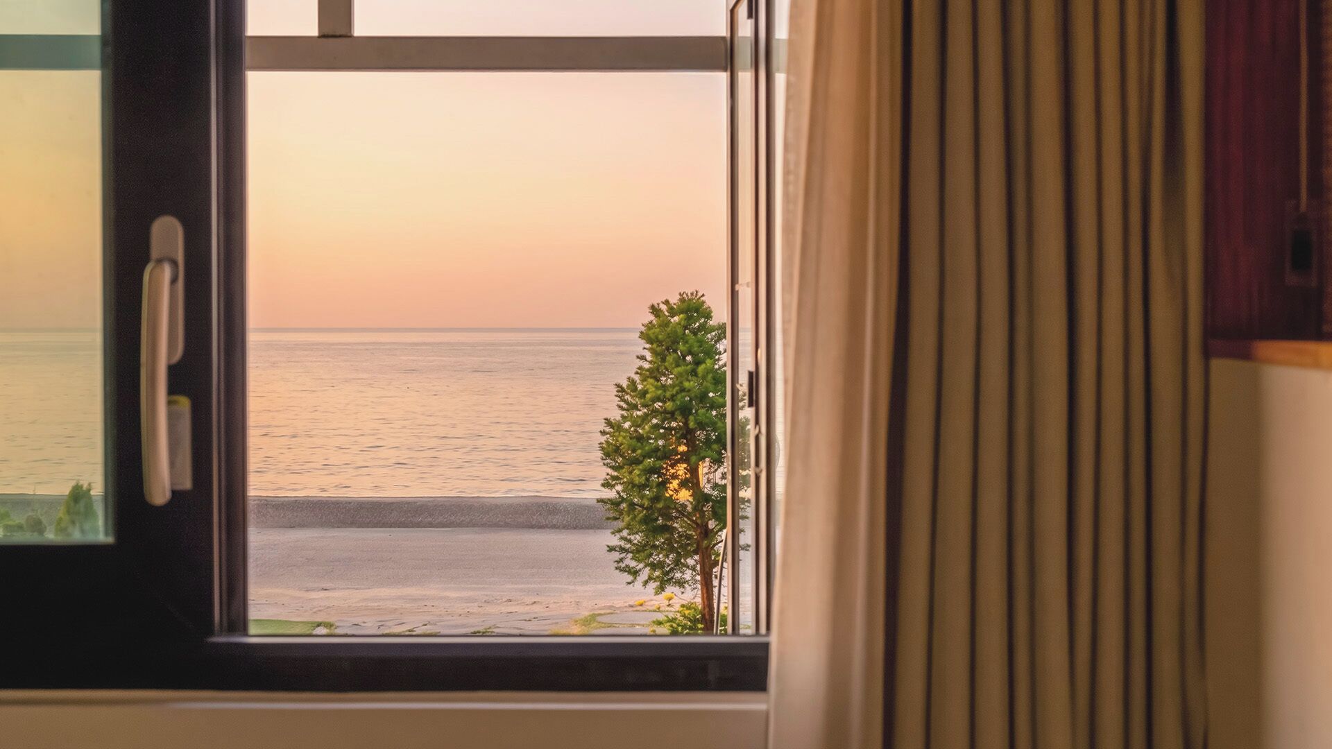 Basic Room, 1 Bedroom (Room101 Sunflower(oceanview)) | 1 bedroom, free WiFi