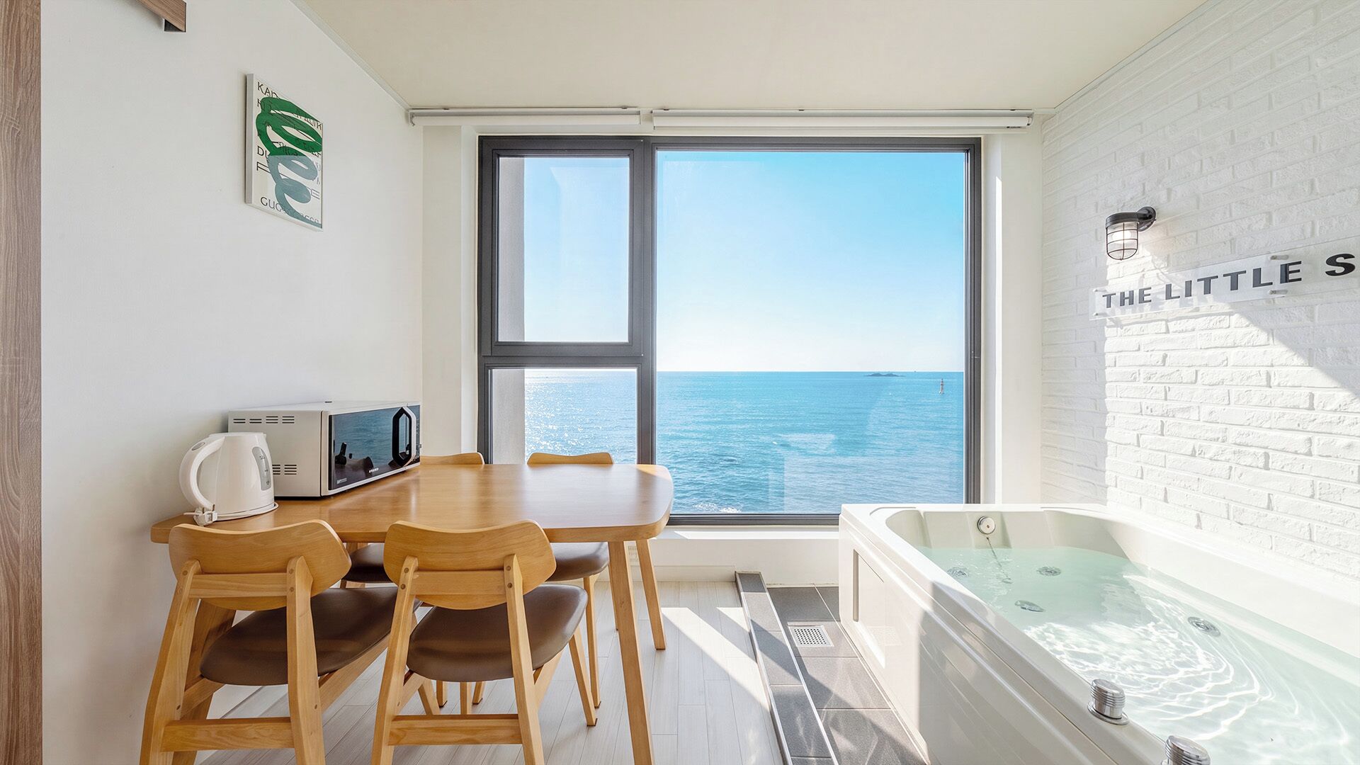 Basic Room, 1 Bedroom (Room402 Cream white(spa/oceanview)) | 1 bedroom, free WiFi