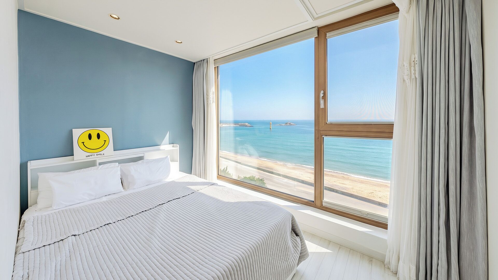 Basic Room, 1 Bedroom (Room301 Indian Red(oceanview/pet))