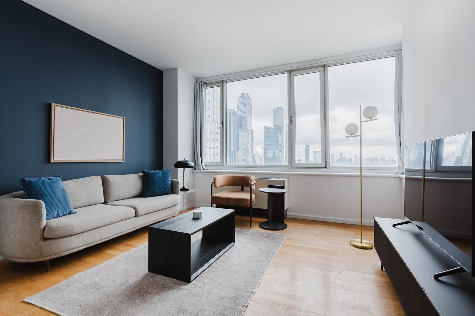 Clean Hell's Kitch 2BR w/ Gym & W/D, nr Pier 84 & Museum, by Blueground