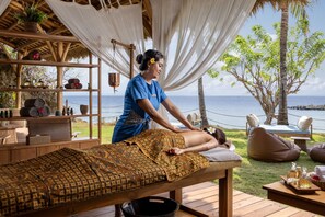 Hot stone massages, Thai massages, massages - Semaya Beach Resort (Penida Island)