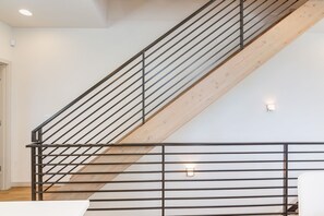 Interior - Perch - Serene townhome located a 5-minute walk from a lively area (Seattle)