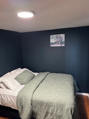 Kamar Double Standar | Setrika/meja setrika, Wi-Fi gratis, dan seprai linen