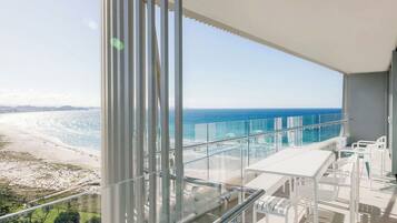 Deluxe Apartment, 2 Bedrooms, Ocean View | View from room