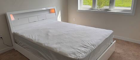 3 bedrooms, WiFi, bed sheets