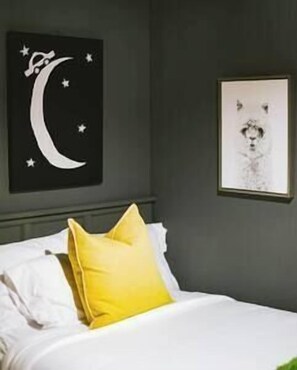 4 Schlafzimmer, Bügeleisen/Bügelbrett, Reisekinderbett, WLAN