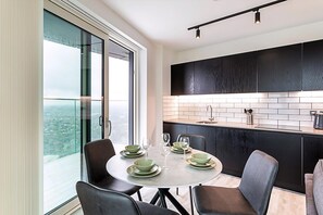 Private kitchen - Icon Tower Flat II (London)