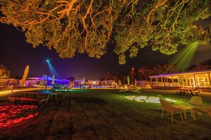 BBQ/picnic area - Turtle Sands (Mon Repos)