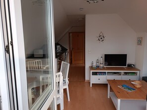 Interior - Apartment 'Die Blaue Lagune, Hinter Den Dünen' with Balcony and Wi-Fi (Prerow)