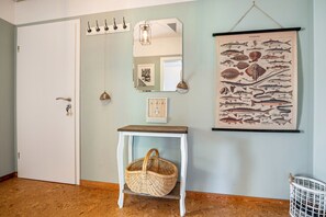 Interior - Apartment 'Lina' with Shared Terrace, Shared Garden and Wi-Fi (Pellworm)