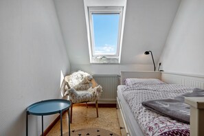1 bedroom, free WiFi, bed sheets - Apartment 'Jule' with Shared Terrace, Shared Garden and Wi-Fi (Pellworm)