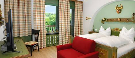 1 habitación, escritorio, tabla de planchar con plancha y wifi gratis