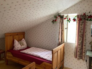 2 Schlafzimmer, Schreibtisch, Bügeleisen/Bügelbrett, kostenloses WLAN