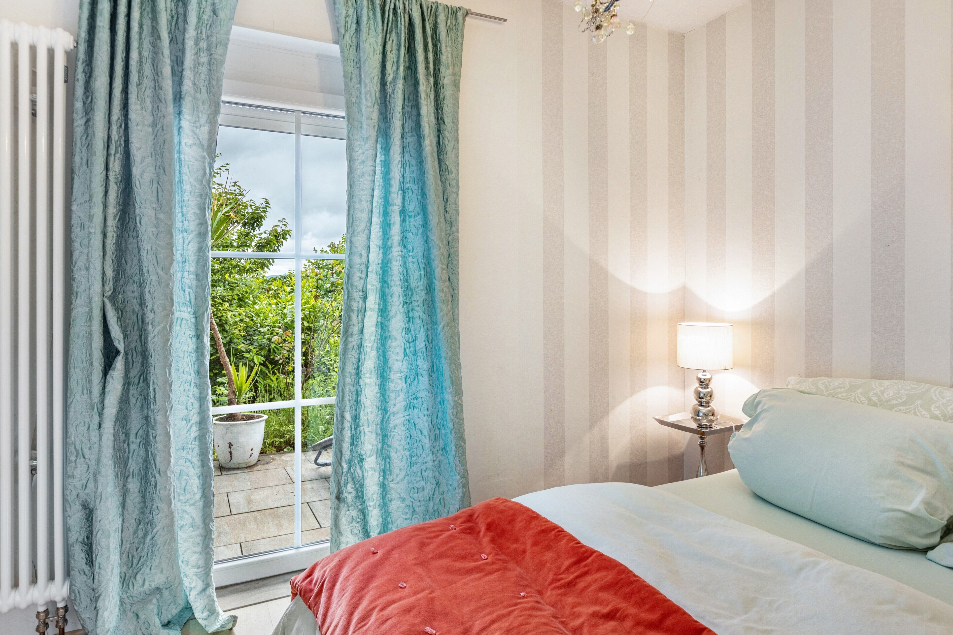 2 Schlafzimmer, Bügeleisen/Bügelbrett, Bettwäsche